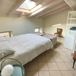 https://casetta-delle-rondini.it-lombardy.com
